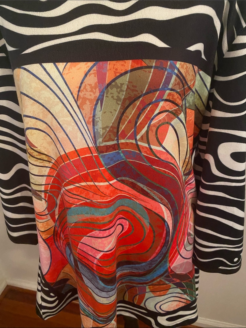 Funsport abstract tunic top size large. - Picture 2 of 7